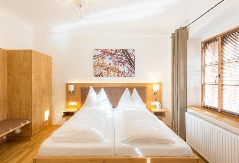 침실 1개 아파트, Altes Backhaus