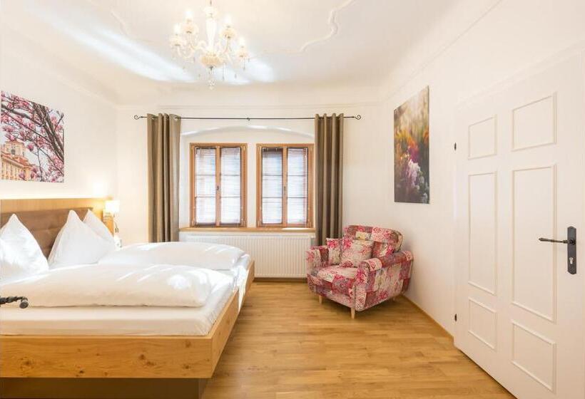 침실 1개 아파트, Altes Backhaus