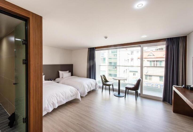 Chambre Standard, Fortuna