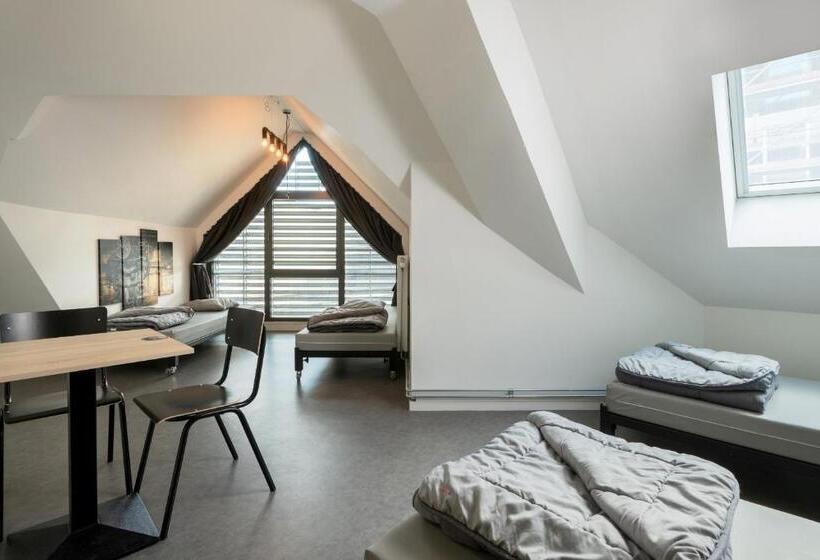 Семейный Номер, Auberge De Jeunesse Charleroi Youth Hostel