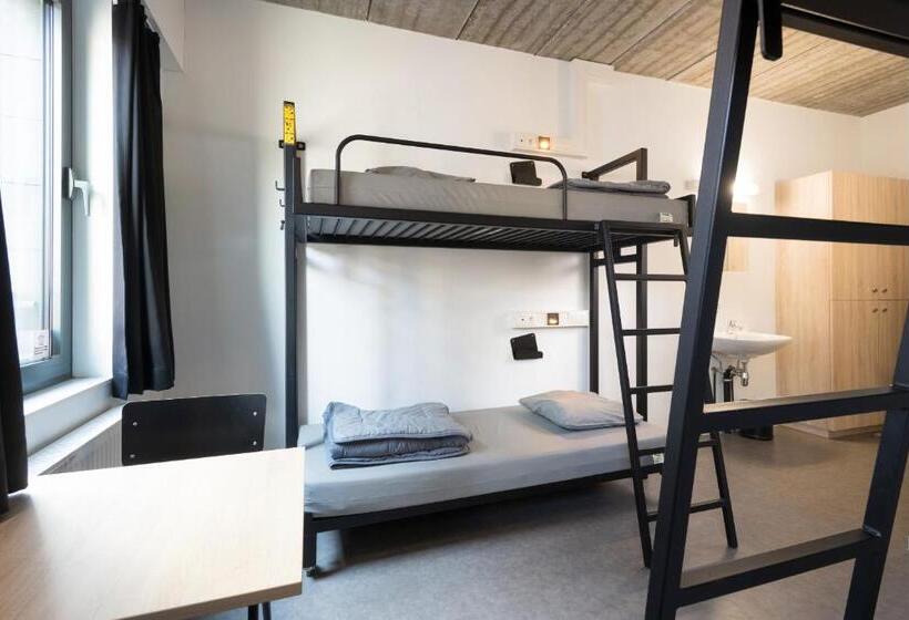 共用房间的床, Auberge De Jeunesse Charleroi Youth Hostel
