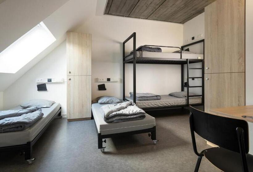 共用房间的床, Auberge De Jeunesse Charleroi Youth Hostel