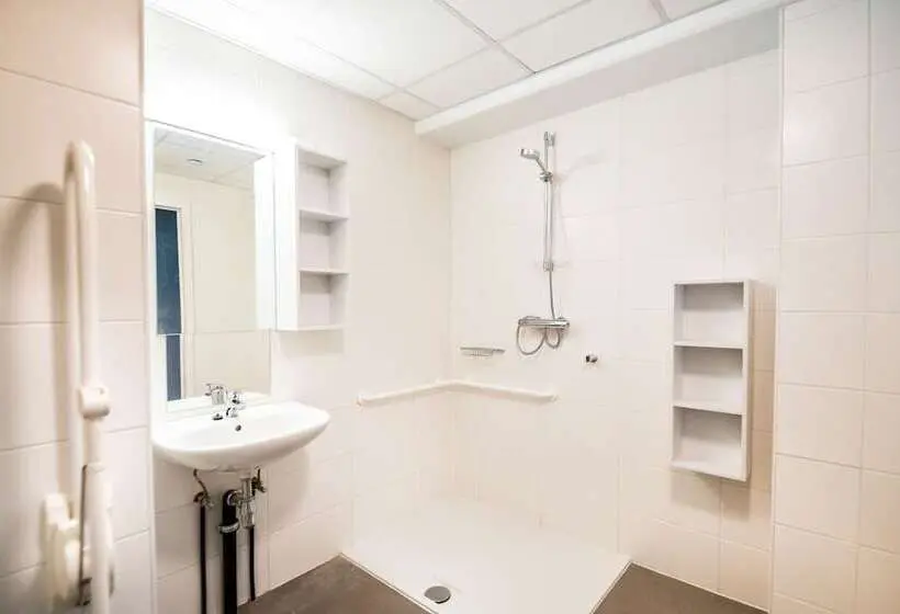 اتاق استاندارد چهار تخته, Auberge De Jeunesse Charleroi Youth Hostel