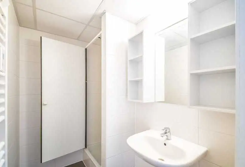 اتاق استاندارد چهار تخته, Auberge De Jeunesse Charleroi Youth Hostel