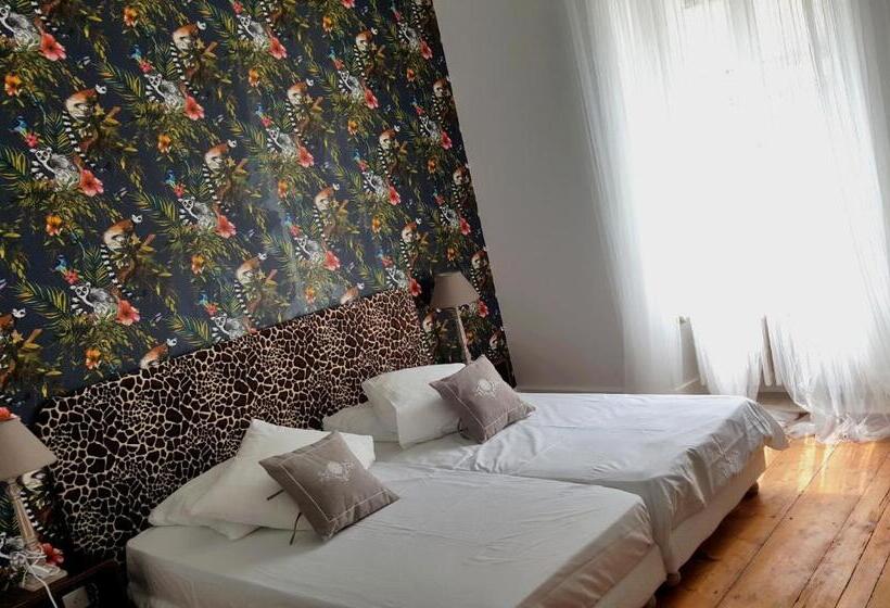 غرفة قياسية مطلة على المدينة, La Maison Blanche