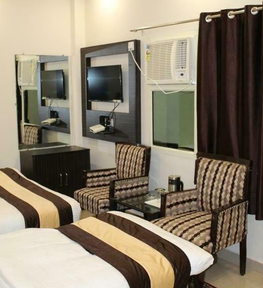 חדר משפחתי, Gopal