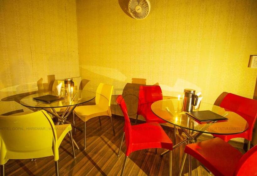 חדר דלוקס, Gopal