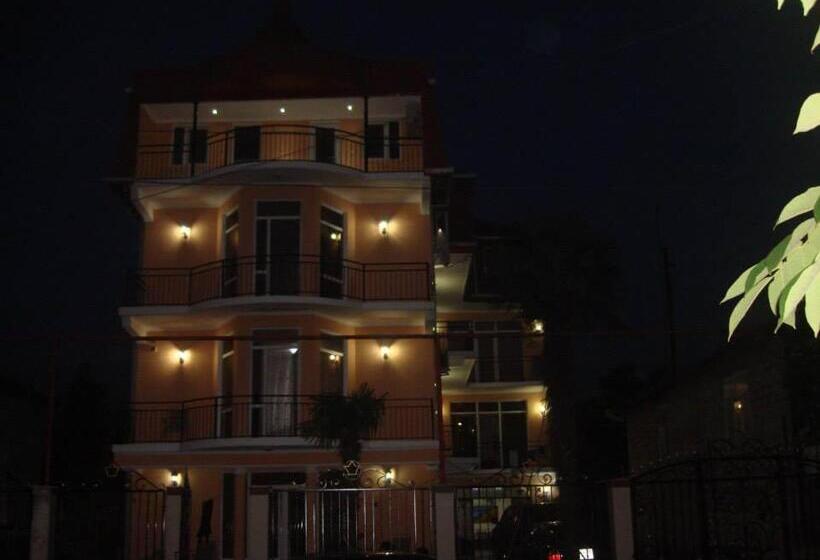 سوییت خانوادگی, Resanda