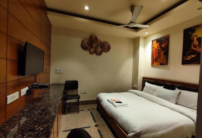 חדר דלוקס, Stay @ 203