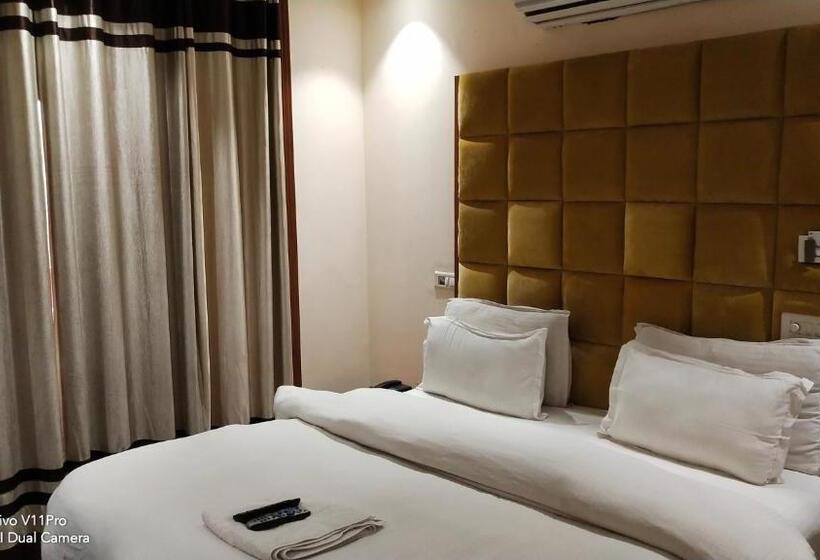 חדר סופריור, Stay @ 203