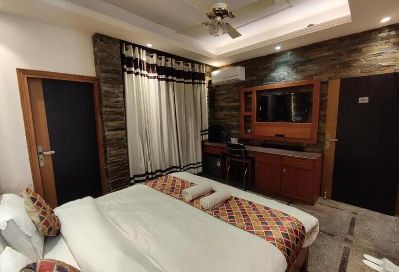 חדר סופריור, Stay @ 203