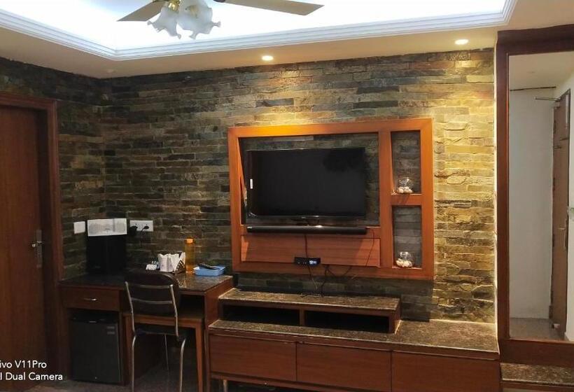 חדר סופריור, Stay @ 203