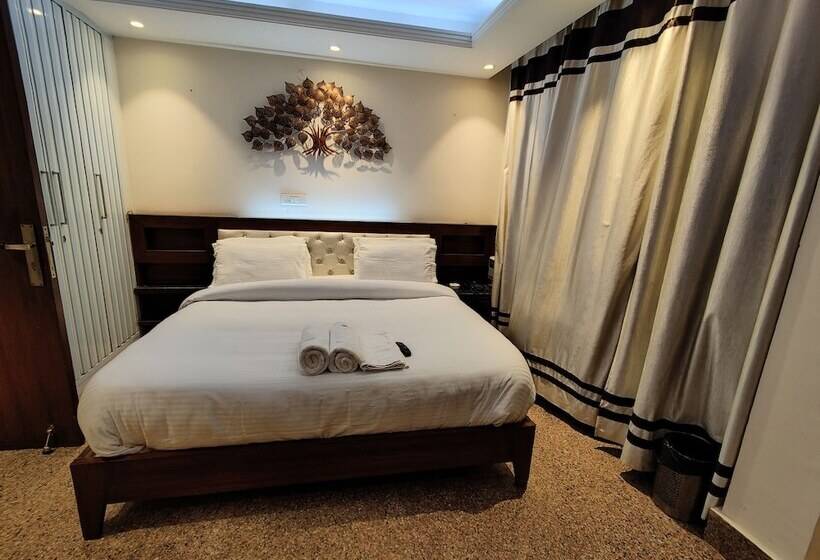 חדר סופריור, Stay @ 203