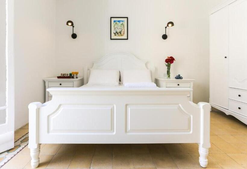 خانه 1 خوابه, House Of Pomegranates