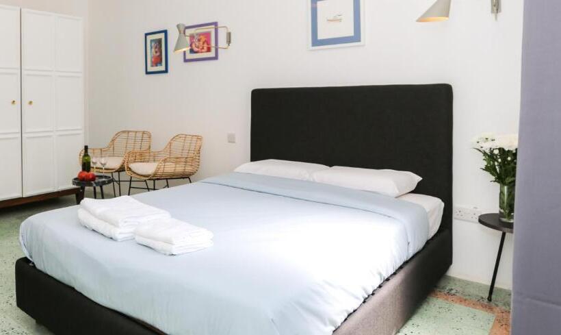 خانه 1 خوابه, House Of Pomegranates