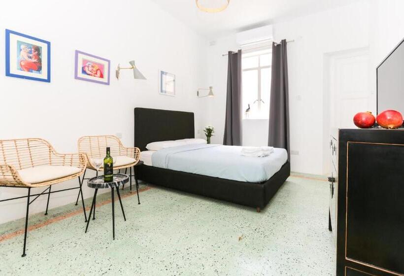 اتاق استاندارد با چشمانداز باغ, House Of Pomegranates