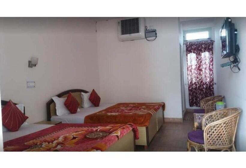 四人豪华间, Sahaj Villa