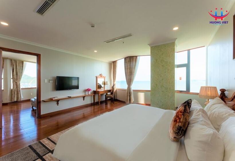 سوییت با چشمانداز دریا, Huong Viet Hotel Quy Nhon Beachfront