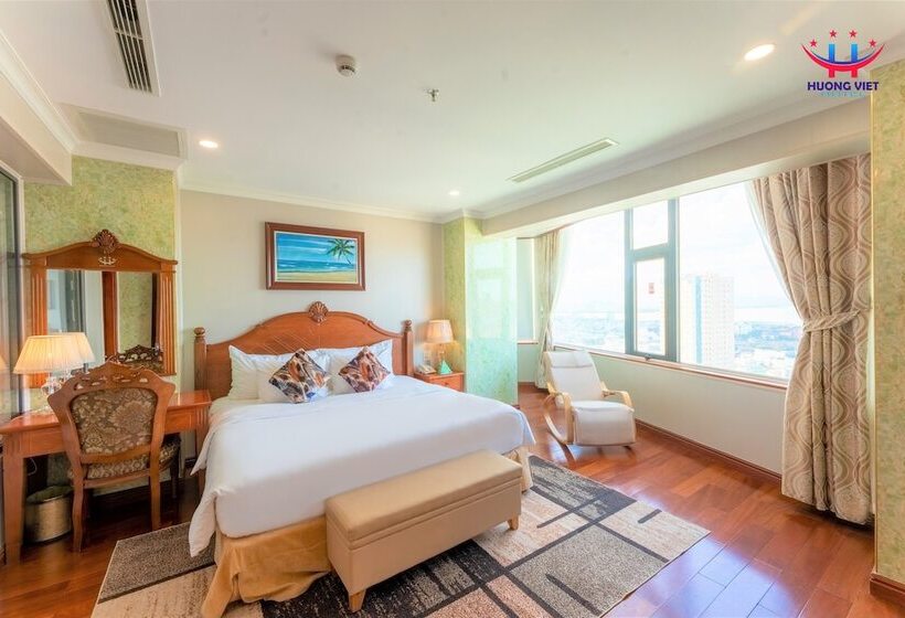 سوئیت با چشمانداز, Huong Viet Hotel Quy Nhon Beachfront
