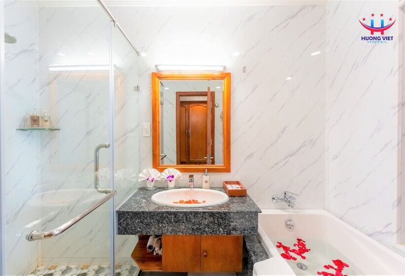 اتاق لوکس با چشمانداز, Huong Viet Hotel Quy Nhon Beachfront