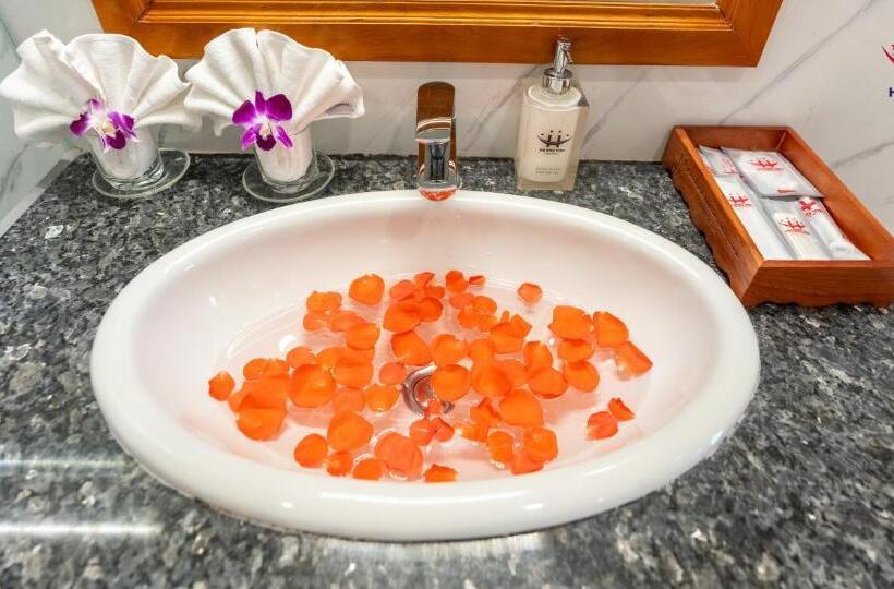 اتاق لوکس با چشمانداز دریا, Huong Viet Hotel Quy Nhon Beachfront