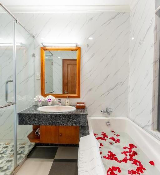 اتاق لوکس با چشمانداز دریا, Huong Viet Hotel Quy Nhon Beachfront