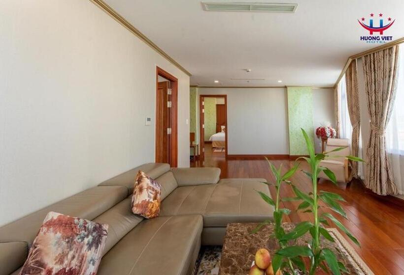 سوییت با چشمانداز دریا, Huong Viet Hotel Quy Nhon Beachfront