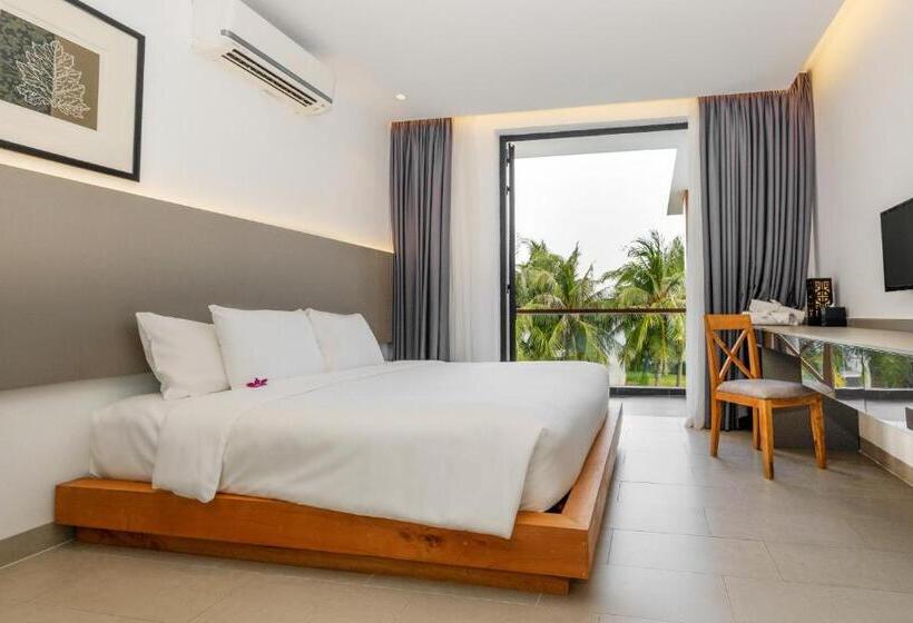 اتاق لوکس با تخت بزرگ, Saint Simeon Beach Residence