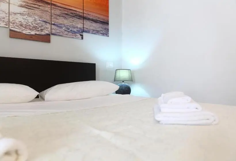 Standard Room with Balcony Side Sea View, Palazzo Melnis