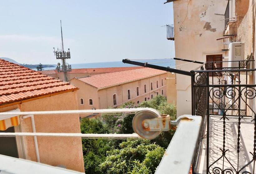 스탠다드 발코니 룸 측면 바다 전망, Palazzo Melnis