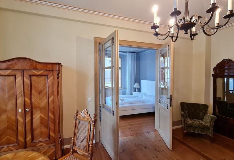 Люкс, Cranachherberge City Centre