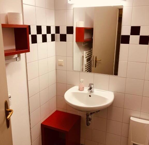 Номер Стандарт, Cranachherberge City Centre