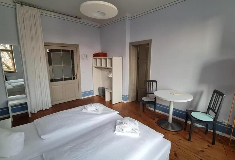 Номер Стандарт, Cranachherberge City Centre