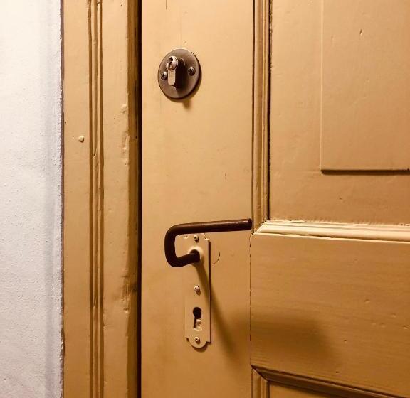 Номер Стандарт Совместная Ванная, Cranachherberge City Centre