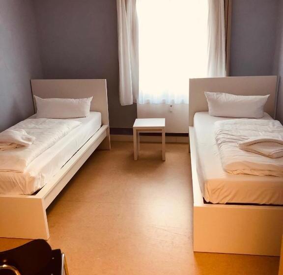 Номер Стандарт Совместная Ванная, Cranachherberge City Centre