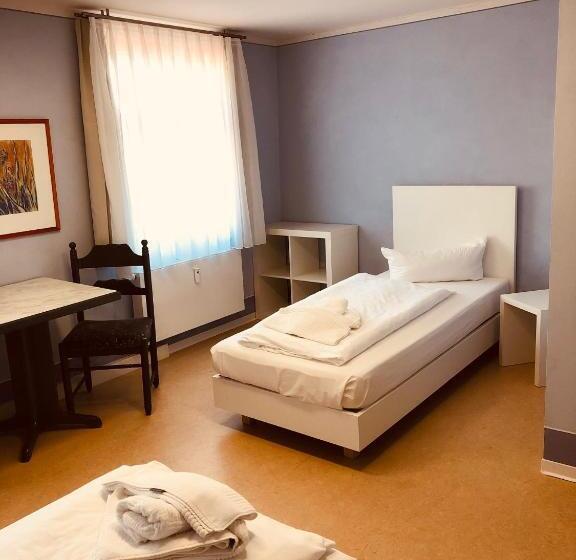 Номер Стандарт Совместная Ванная, Cranachherberge City Centre