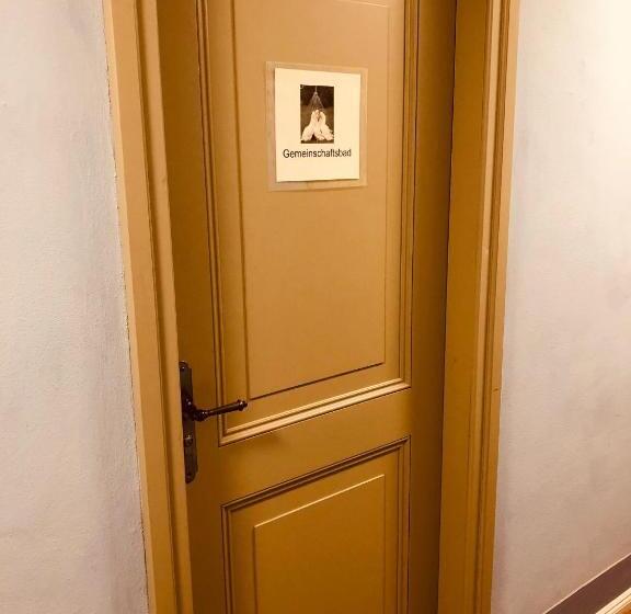 Номер Стандарт Индивидуальный Совместная Ванная, Cranachherberge City Centre