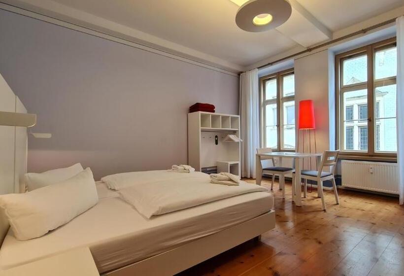 Номер Стандарт Вид на Город, Cranachherberge City Centre