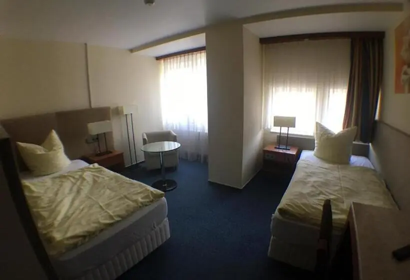 Standard Yhden Hengen Huone, Motel Monteur
