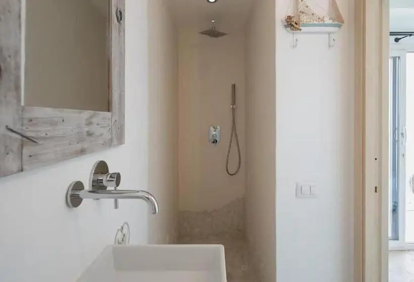 Standard room with outdoor bath, Hotiday Suites Liscia Di Vacca