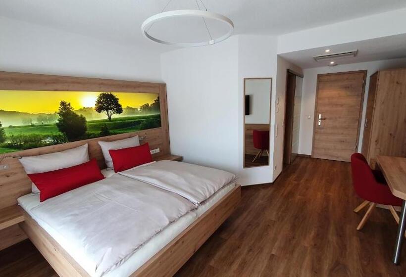 غرفة قياسية مزوَّدة بشُرفة, Der Adler