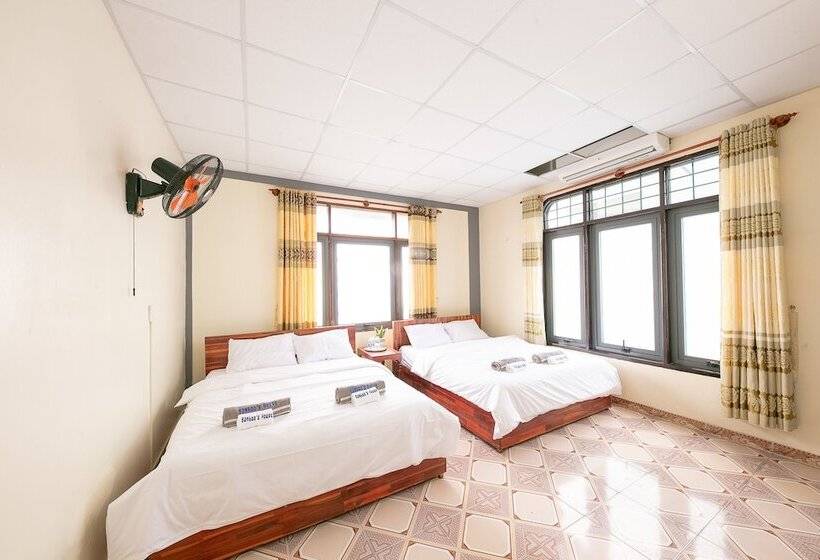 اتاق خانوادگی, Bamboo S House