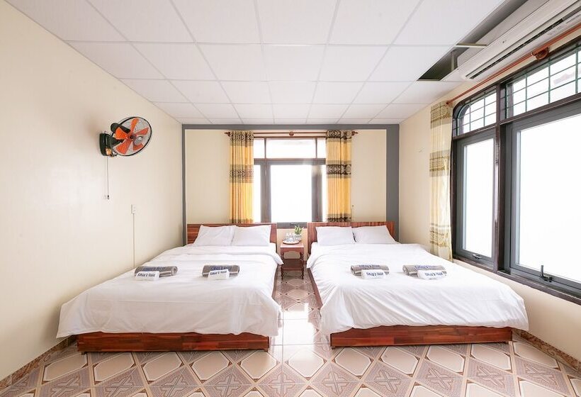 اتاق خانوادگی, Bamboo S House