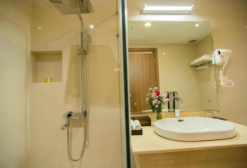 سوییت با چشمانداز دریا, Orbit