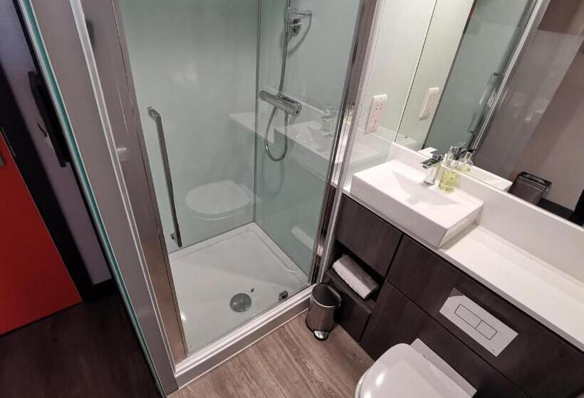 اتاق خانوادگی, Easyhotel Sheffield