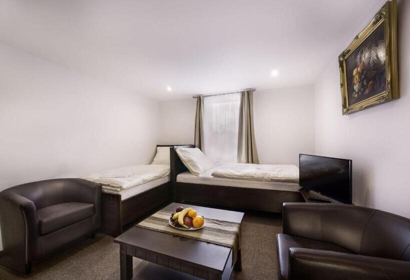 Standard Stúdió Szoba, Kolonie