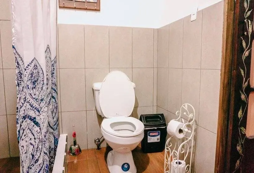 Comfort Kolmen Hengen Huone, Casa Alquimia