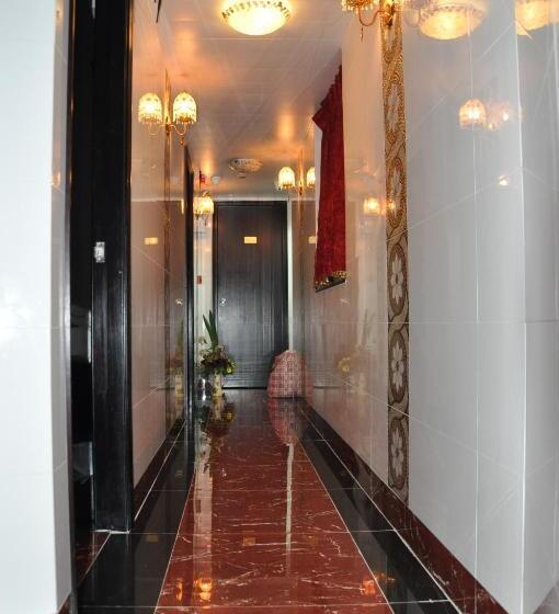 اتاق استاندارد سه نفره, Swiss Hostel