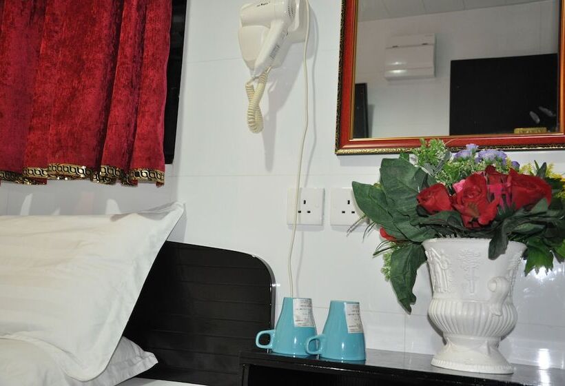 اتاق خانوادگی, Swiss Hostel