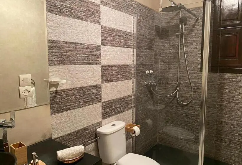 Juniorsviitti Allasnäkymä, Villa Diaf Johanne